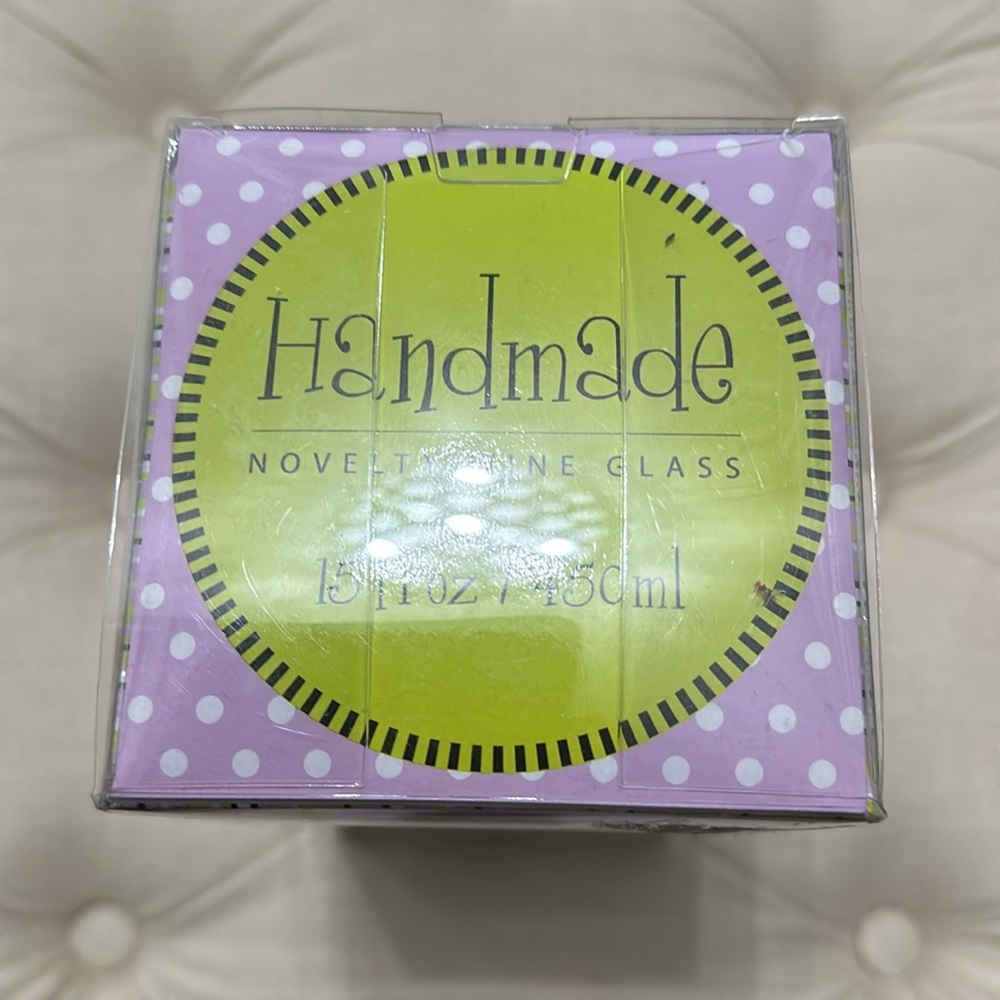 Minz Shopaholic Wine Glass - Picture 5 of 6